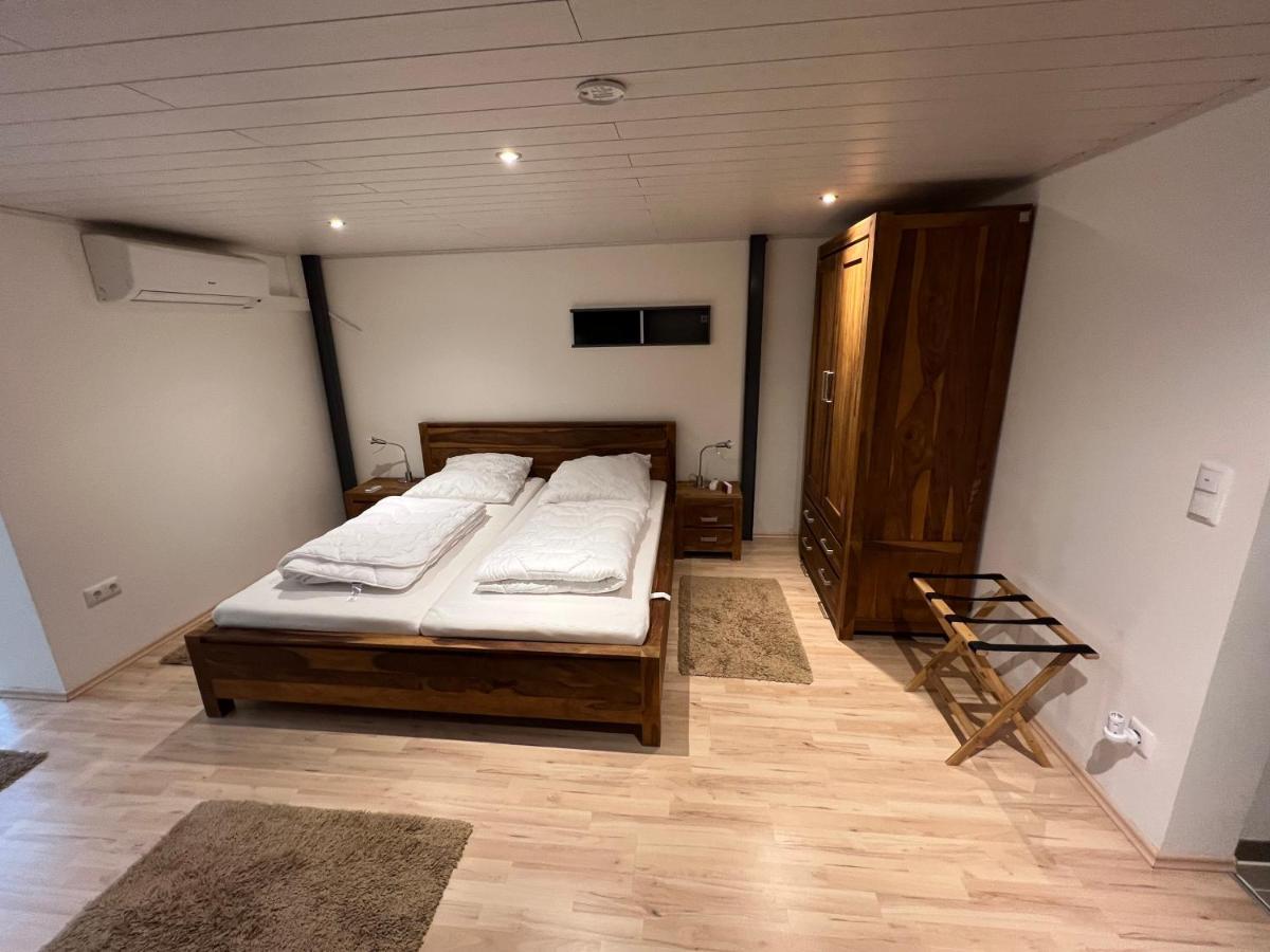 Loft Mit 2 Schlafzimmern Und E- Ladestation Apartment Fuerth Exterior photo